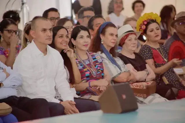 Mariana Nassar Piñeyro participa en la 37 edición de la Feria Internacional del Libro en Oaxaca